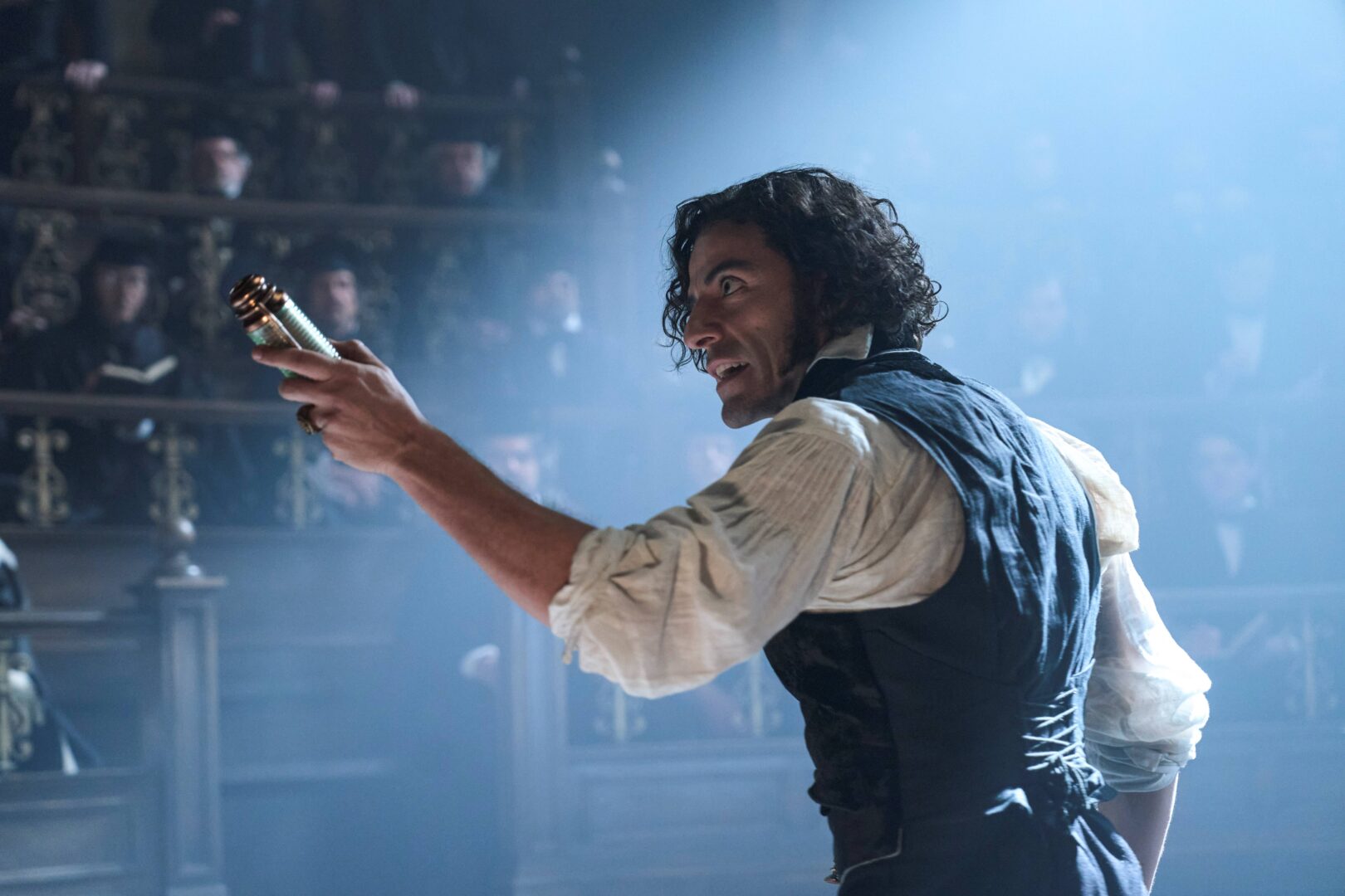 Oscar Isaac interpreta a Victor en el 'Frankenstein' de Guillermo del Toro