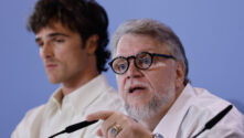 Guillermo del Toro y Jacob Elordi, durante la rueda de prensa de 'Frankenstein' en el Festival de Venecia