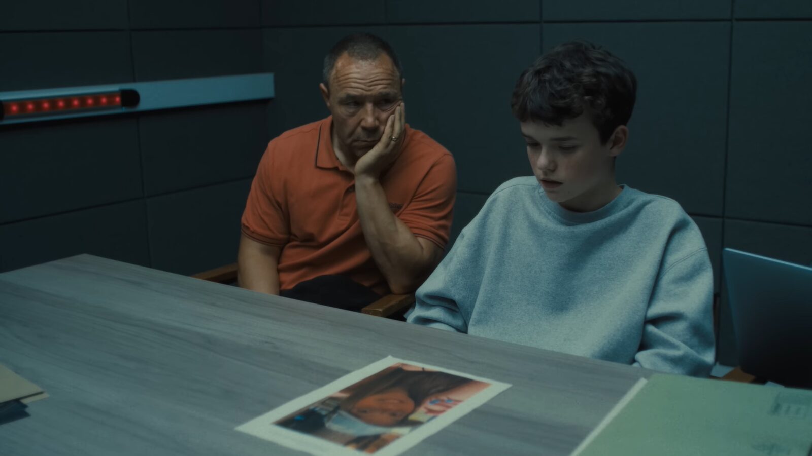 Adolescence, una serie que plantea qué puede suceder cuando los padres ignoran los peligros de la pantalla