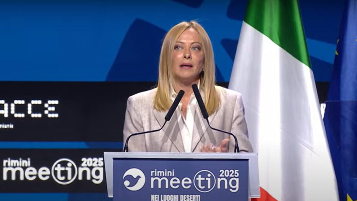 Giorgia Meloni, durante su intervención en el Meeting de Rímini 2025