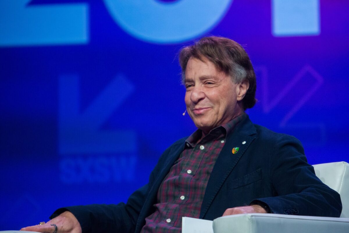 Ray Kurzweil - Sociedad