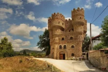 Castillo las Cuevas - Sociedad