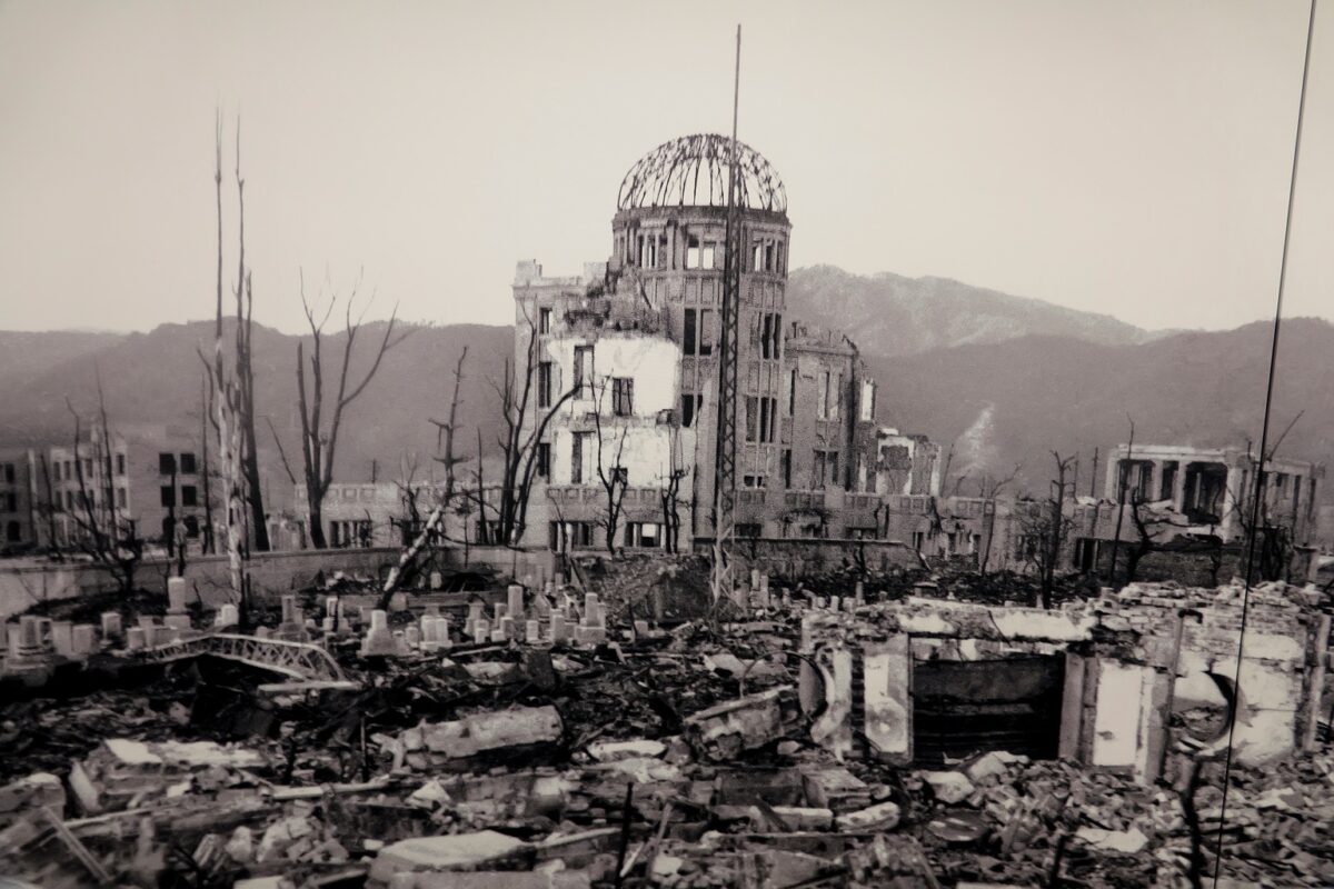 Horror de Hiroshima - Internacional