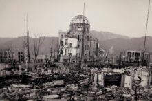 Horror de Hiroshima - Internacional