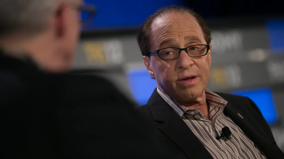 Ray Kurzweil - Sociedad