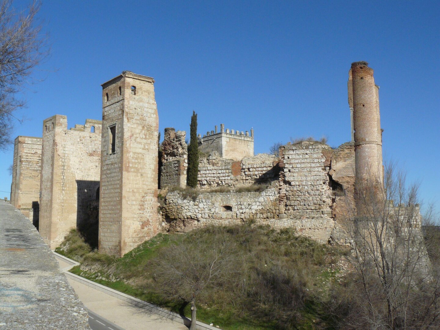 Castillo de Escalona - Sociedad
